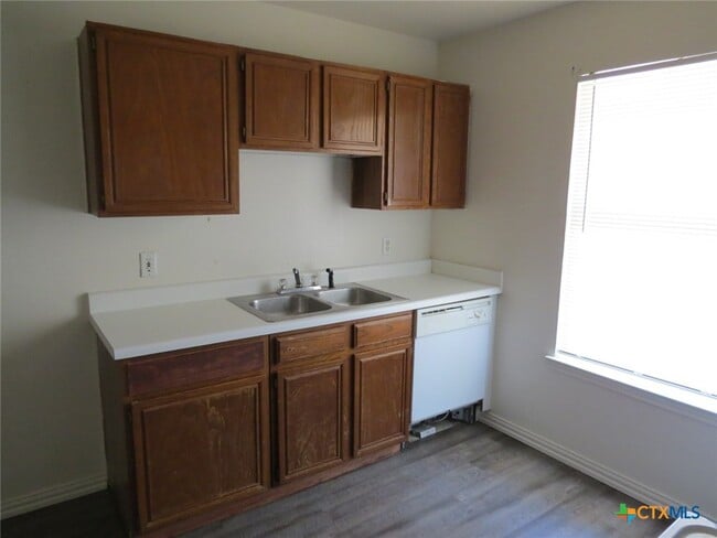 1602 Benttree Dr Unit D