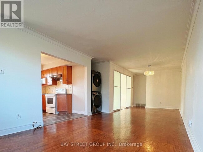 Photo - 382 Blue Grass Blvd