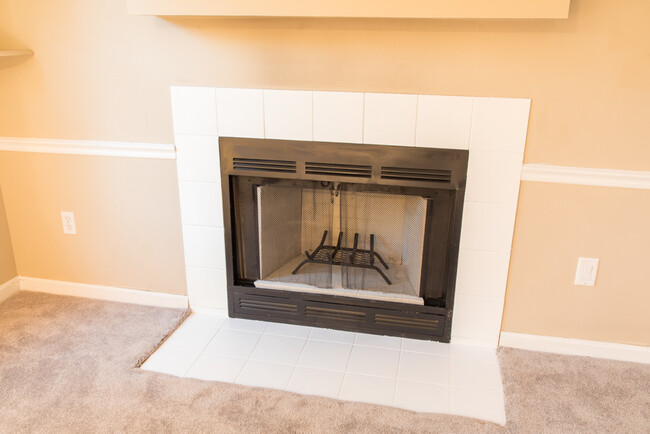 Photo - Gorgeous Colonial 3 BR 1.5 Baths, Fireplace, Jacuzzi Bath tub,  in Shirley