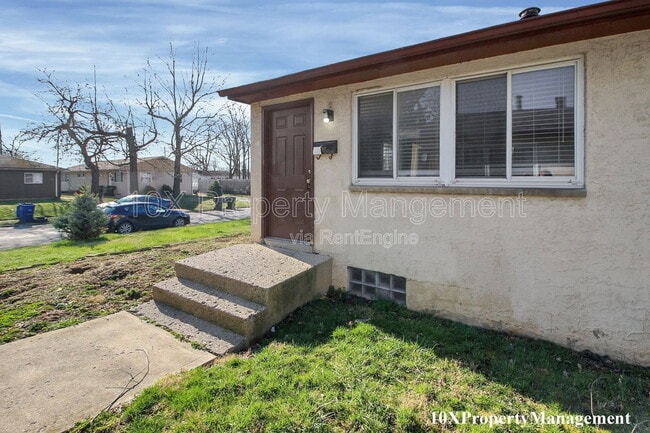 Photo - 2459 Hiawatha St