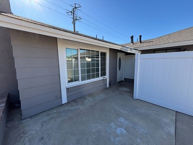 Building Photo - 12094 Coachman Ln Unit 1 Rental