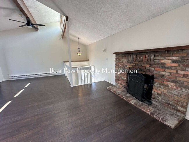 Photo - 2-Bedroom Duplex In North Evergreen!