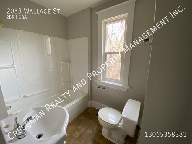 Photo - 2 Bed 1 Bath full house with fenced yard