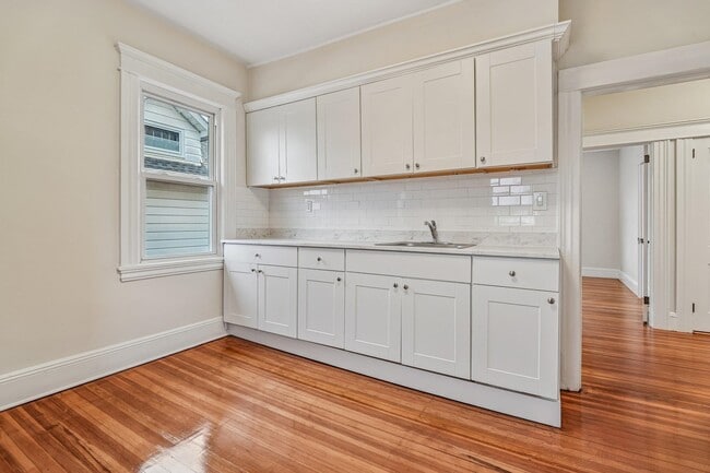 Photo - 1154 Anderson Ave Unit 2