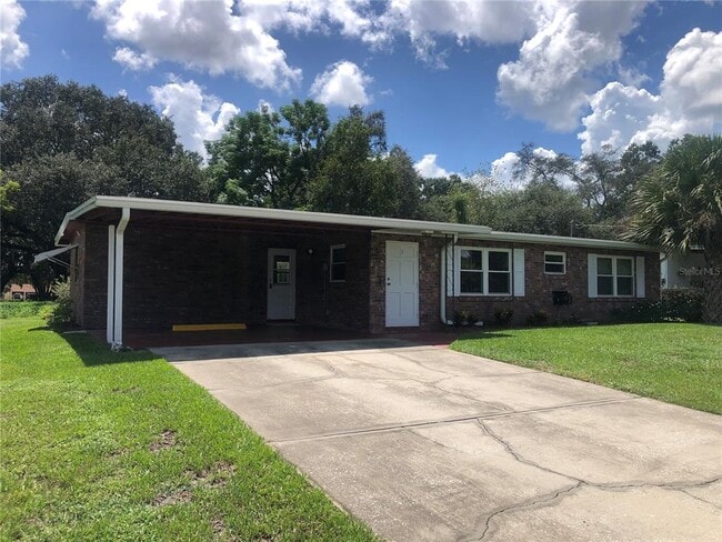 8 Moonlight Ln