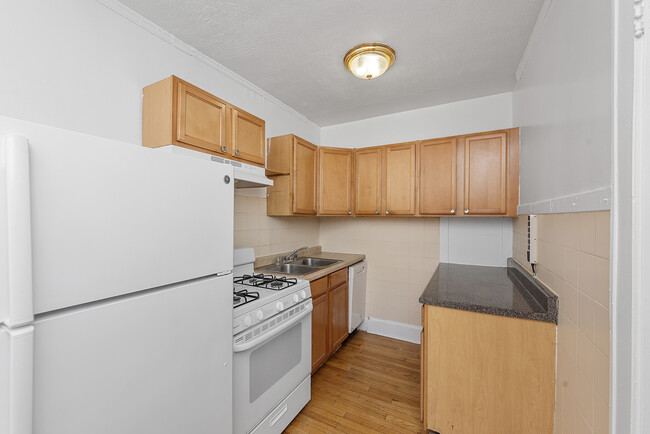 Building Photo - 1721 W North Shore Ave Unit 2C Rental