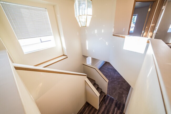 Photo - 2106 Yellowstone St Unit B