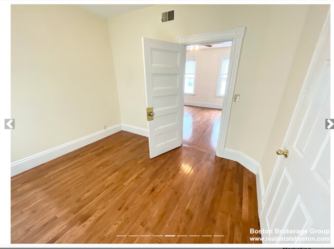 Photo - 45 Crescent Ave Unit 2