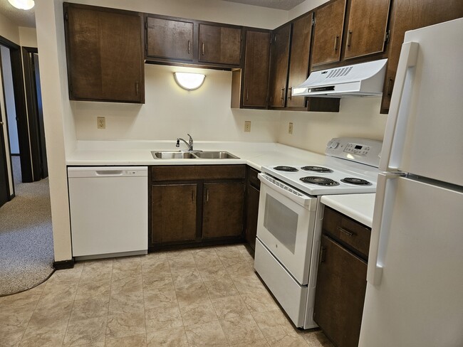 2333 20 1/2 Ave S Fargo - Green Apartments