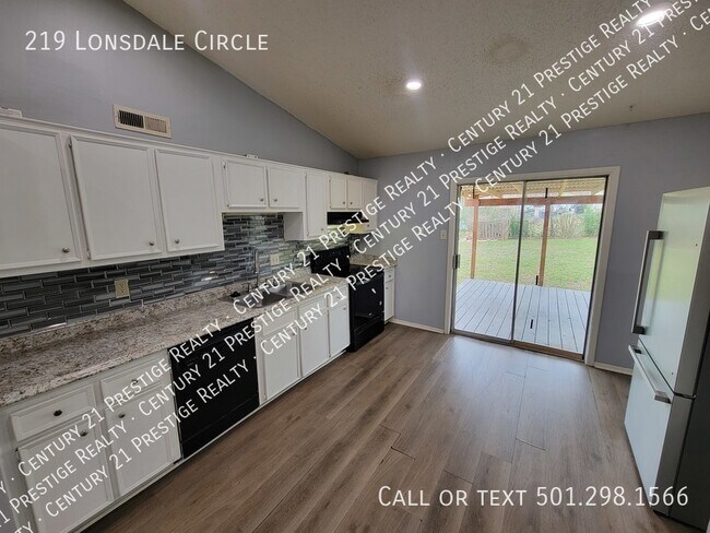 Photo - 219 Lonsdale Cir