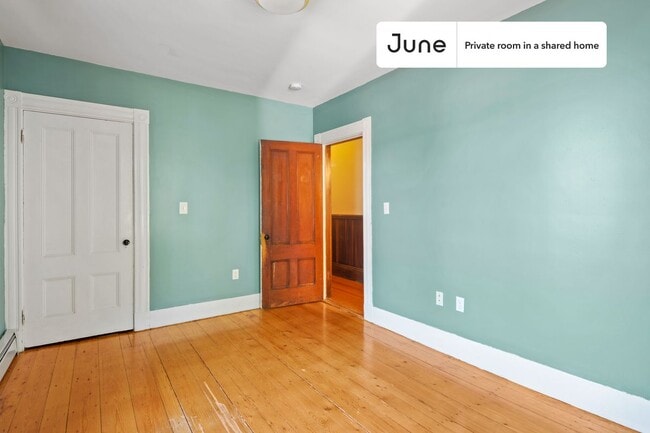 Photo - Room in Shared 4 bed/2 bath home Unidad D