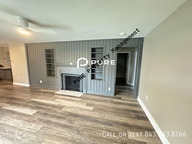 Photo - 842 White Oak Dr