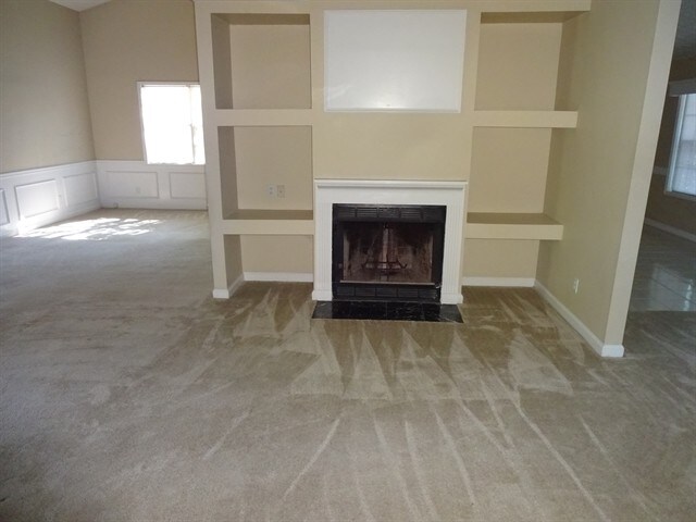 Photo - 875 Oaklen View Dr