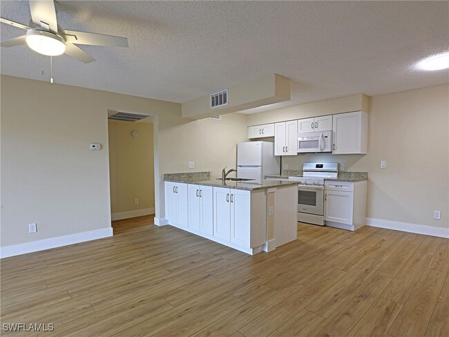 Photo - 5311 Summerlin Rd Condo Unit 1115