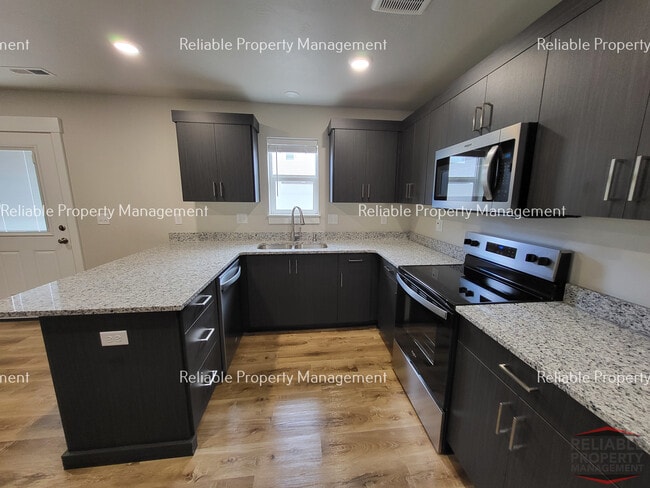 Photo - 2015 Lawrence Ln