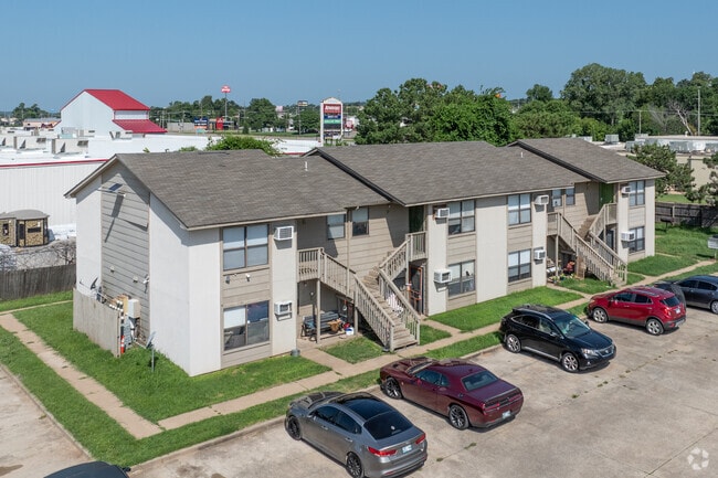 Building Photo - Sullivans Landing Rental