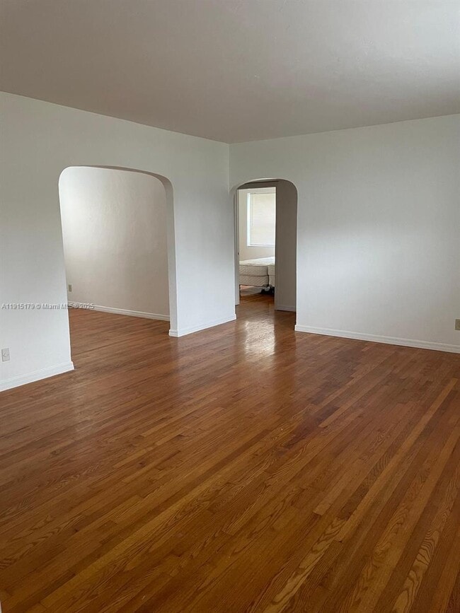 Photo - 520 SW 10th St Unit 2-A