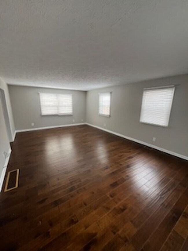 Photo - Well-Appointed East-Side Home with Exceptional Living Space in Sycamore Knolls