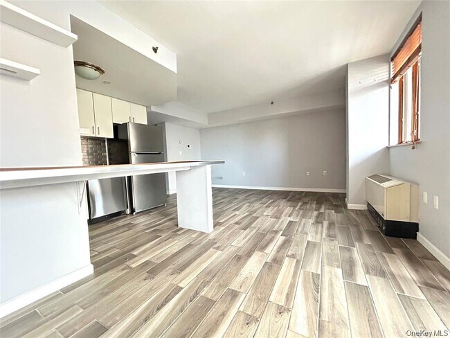 Photo - 63-47 Booth St Unit 3C