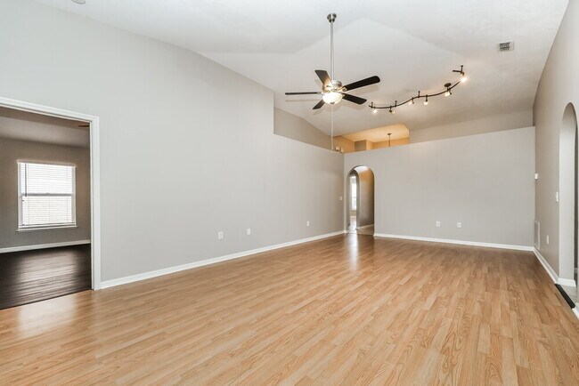 Photo - 1106 Soaring Osprey Way