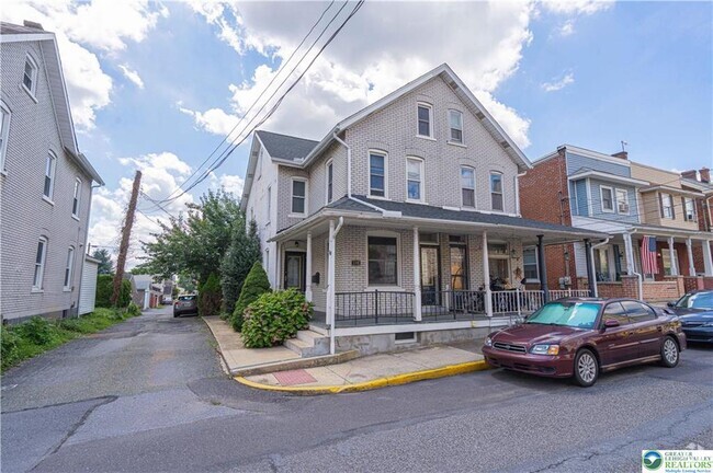 Building Photo - 128 N 4th St Rental