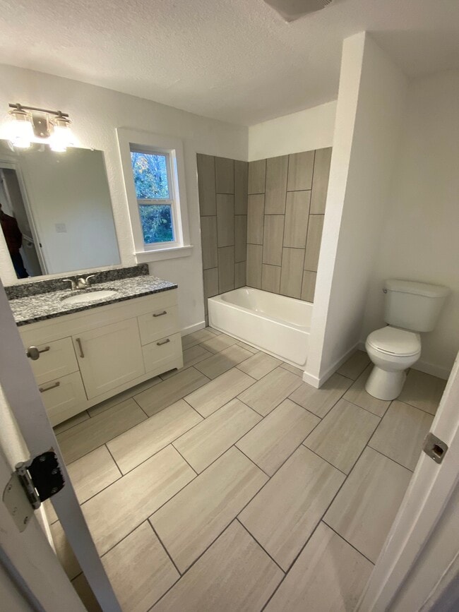 Photo - 4041 Euclid Ave