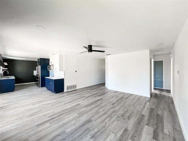 Photo - 6203 London Dr