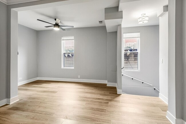Photo - Gorgeous, Updated Duplex 2bd/2bth, Wicker Park Avail 5/1 Unit 2F