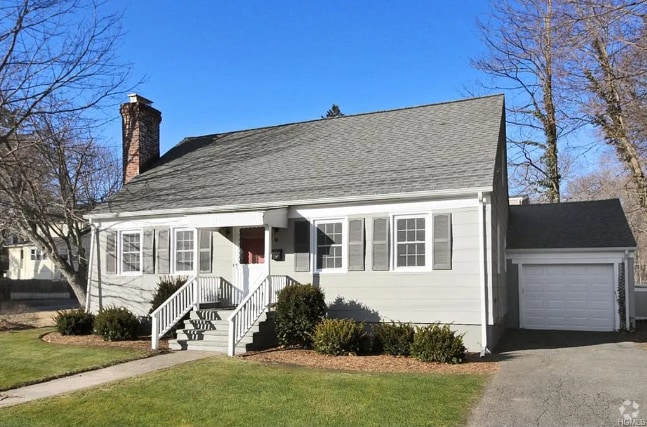Building Photo - 86 Bolton Ave Rental