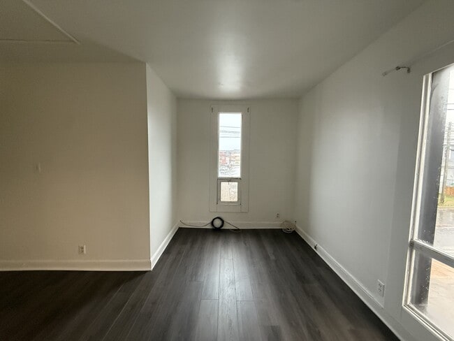 Photo - 400 Lutz St Unit 2