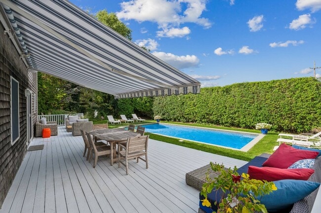 Photo - 25 Meadowgrass Ln