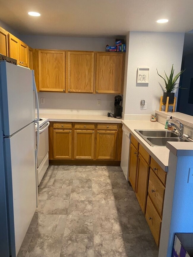 Photo - Beautiful 2 bedroom, 2 Bath Condo with 1 Car Detached Garage in Southwest Fort Collins, CO