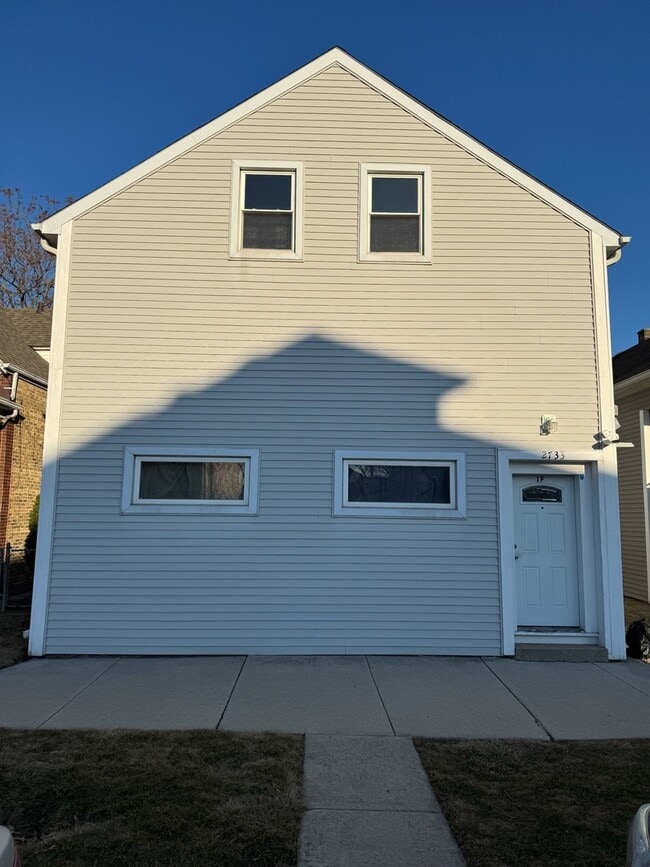 Photo - 2733 N Marmora Ave Unit 2w