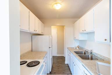 Building Photo - Lewis Court Apartments