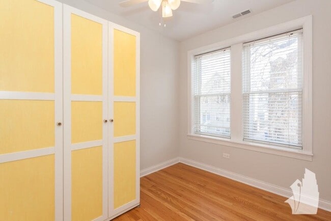 Photo - 3804 N Marshfield Ave Unidad 3804-1