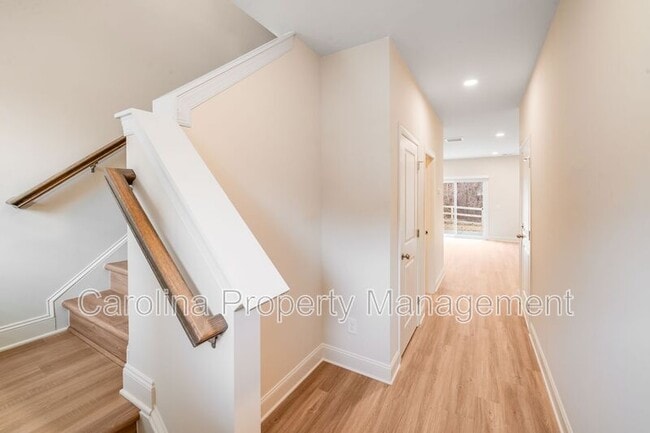 Photo - 645 Brookwood St