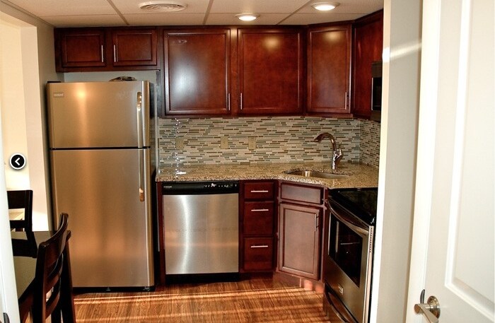 Photo - Charmor Apartments