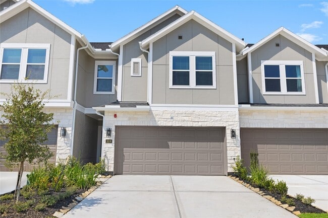 Photo - 8117 Danson Ln