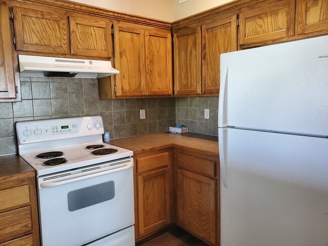 Photo - 10335 Parkview Ave