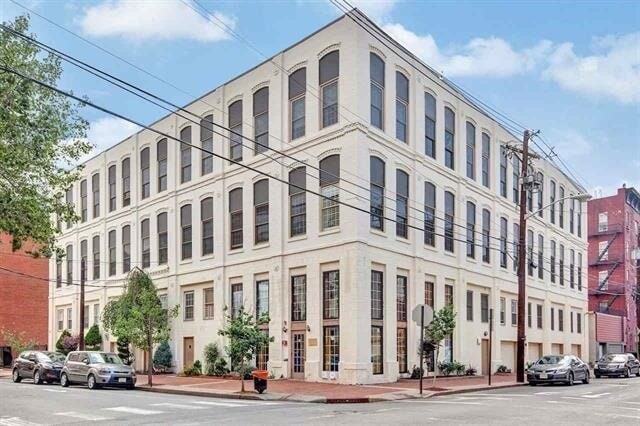 Building Photo - 222 Clinton St Unit 20