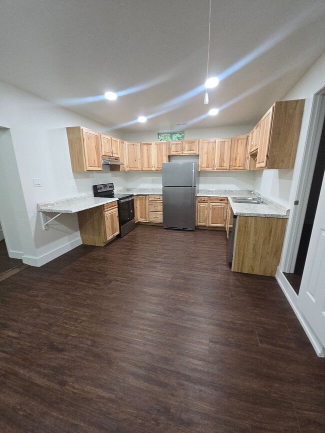 Photo - 1 bedroom with office and full bathroom Unit 13