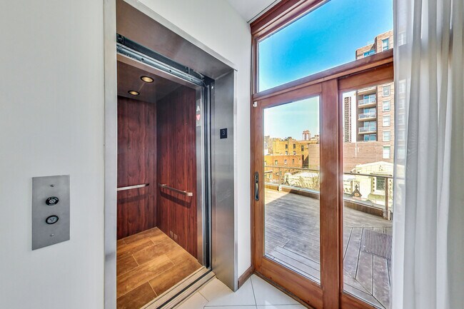 Photo - 1252 N Wells St Unit 1