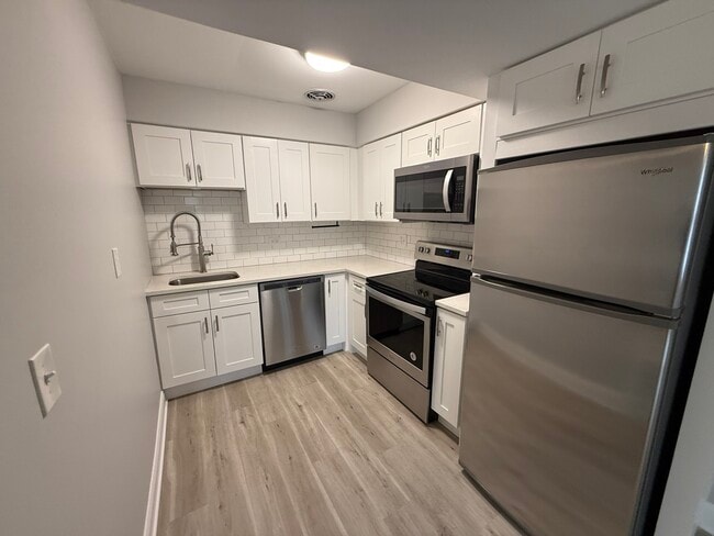 Photo - 744 W Gordon Terrace Unit 306