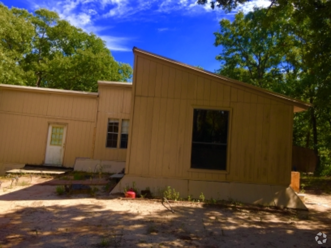 Building Photo - 9689 Country Rd Rental