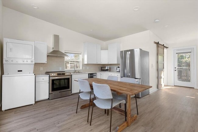 Photo - 1411 Fairfield Dr
