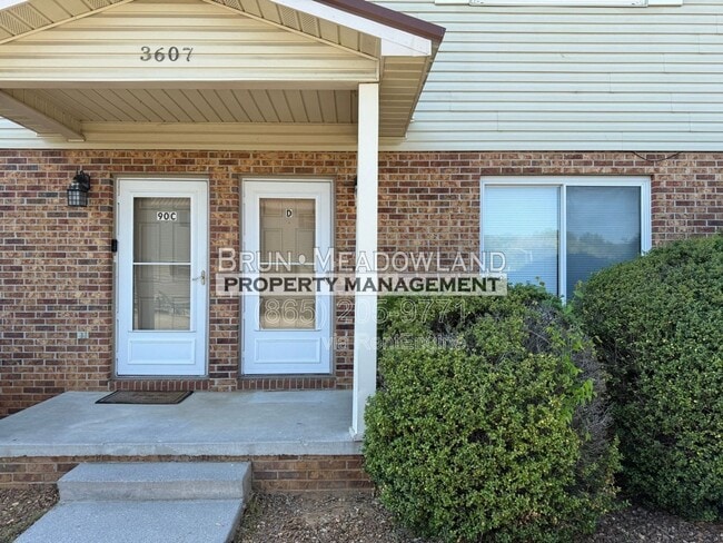 Photo - 3607 Lark Cir