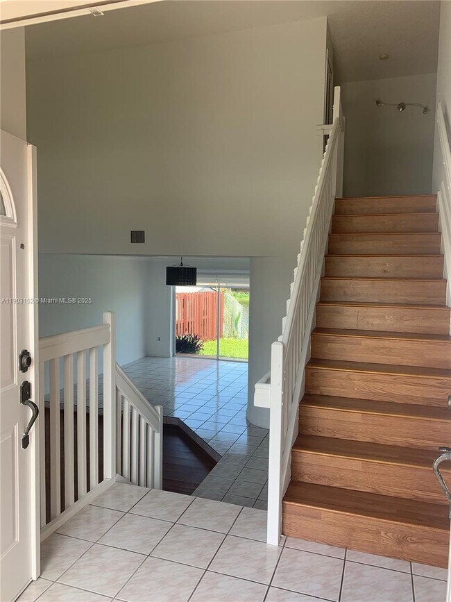 Photo - 985 NW 132nd Ct