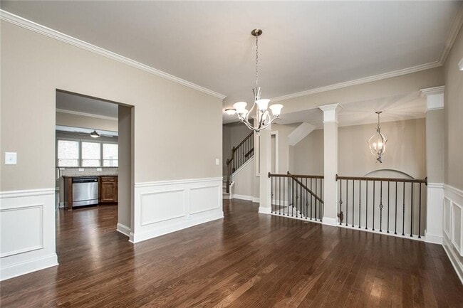 Photo - 528 Twinrose Way