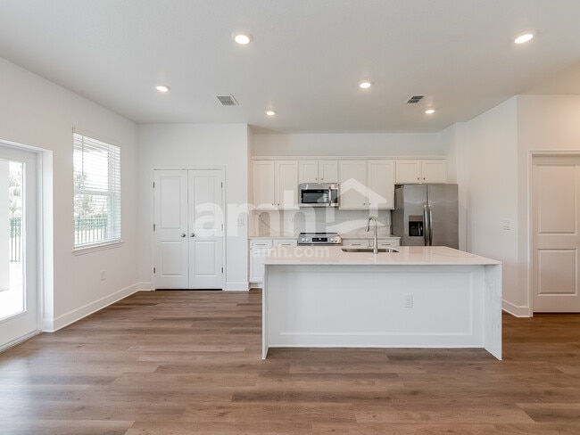 Photo - 3307 Muscatine Ave
