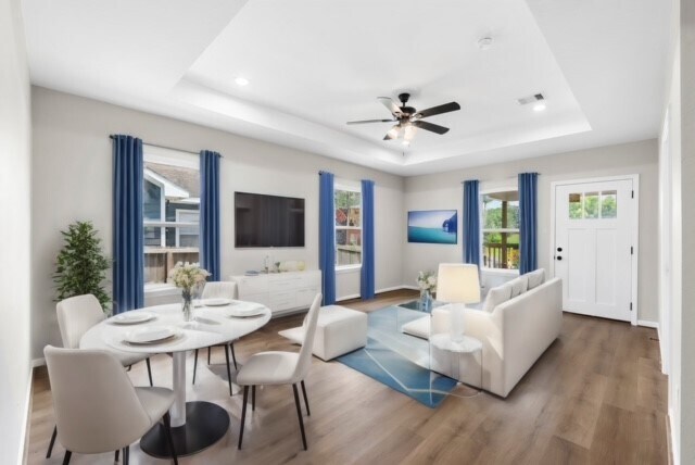 Photo - 3106 Michigan St